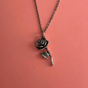 rose necklaces